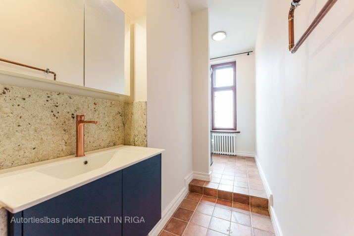 Izīrē dzīvokli, Stabu iela 2, Rīga, Labais krasts, Centrs / 900 € 12