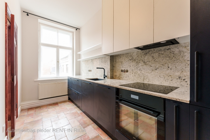 Izīrē dzīvokli, Stabu iela 2, Rīga, Labais krasts, Centrs / 900 € 16