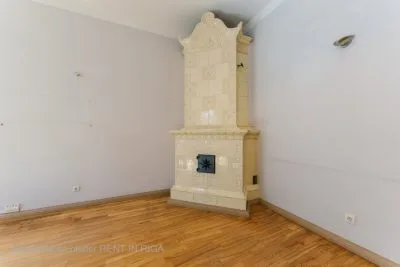 Izīrē tirdzniecības telpas, Baznīcas iela 31, Rīga, Labais krasts, Centrs / 2 355 € 7