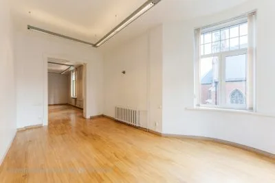Izīrē tirdzniecības telpas, Baznīcas iela 31, Rīga, Labais krasts, Centrs / 2 355 € 2
