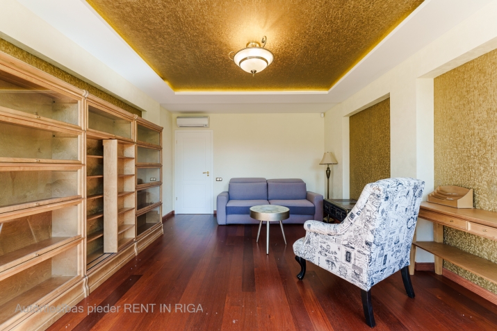 Pārdod dzīvokli, Mellužu prospekts iela 77, Jūrmala, Melluži / 229 000 € 16
