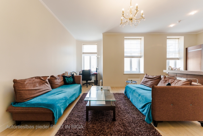Izīrē dzīvokli, Rūpniecības iela 1, Rīga, Labais krasts, Centrs / 750 € 2