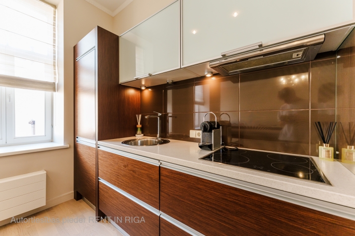 Izīrē dzīvokli, Rūpniecības iela 1, Rīga, Labais krasts, Centrs / 750 € 5