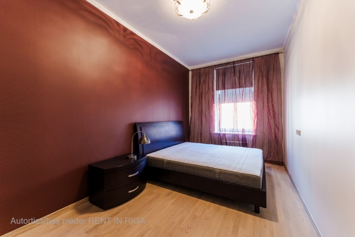 Izīrē dzīvokli, Rūpniecības iela 1, Rīga, Labais krasts, Centrs / 750 € 7