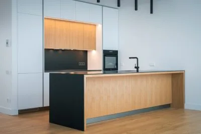 Izīrē māju, Jaunā Mežaparka iela 46, Rīga, Labais krasts, Mežaparks / 3 200 € 3