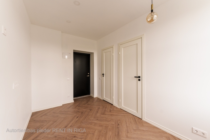 Pārdod dzīvokli, Matīsa iela 101, Rīga, Labais krasts, Centrs / 36 190 € 4