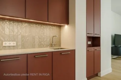 Pārdod dzīvokli, Raiņa bulvāris iela 27, Rīga, Centrs / 222440 € 4