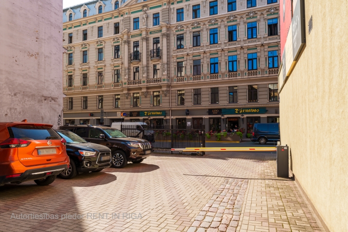 Izīrē biroju, Dzirnavu iela 91, Rīga, Labais krasts, Centrs / 1 350 € 22