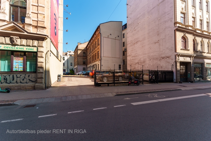 Izīrē biroju, Dzirnavu iela 91, Rīga, Labais krasts, Centrs / 1 350 € 23