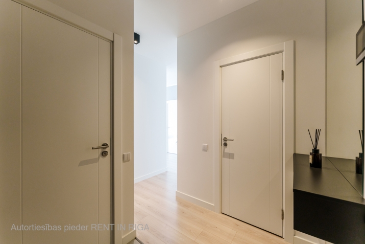 Pārdod dzīvokli, Pededzes iela 3, Rīga, Labais krasts, Centrs / 174 800 € 13
