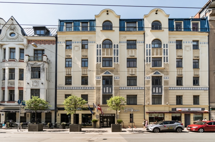P.Brieža iela 11/13 8