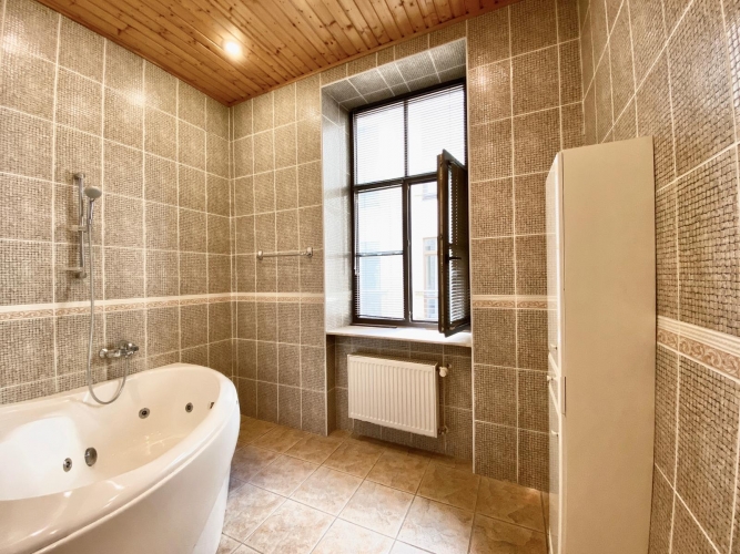Pārdod dzīvokli, Raiņa bulvāris 3, Rīga, Labais krasts, Centrs / 386 500 € 15