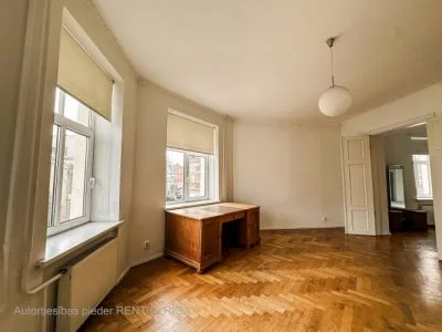 Pārdod dzīvokli, Dzirnavu iela 9, Rīga, Labais krasts, Centrs / 125 000 € 1