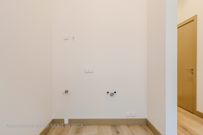 Pārdod dzīvokli, Marijas iela 4, Rīga, Labais krasts, Centrs / 122 223 € 7