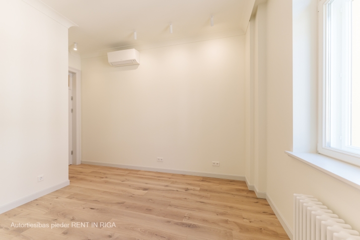 Izīrē dzīvokli, Vilandes iela 11, Rīga, Labais krasts, Centrs / 3 160 € 12