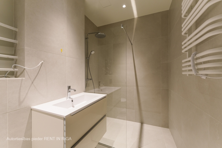 Izīrē dzīvokli, Vilandes iela 11, Rīga, Labais krasts, Centrs / 3 160 € 16