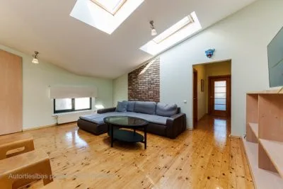 Izīrē dzīvokli, Skolas iela 4, Rīga, Centrs / 800 € 1