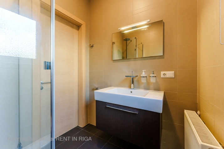 Izīrē māju, Ļaudonas iela 9, Rīga, Labais krasts, Dārzciems / 1 500 € 10