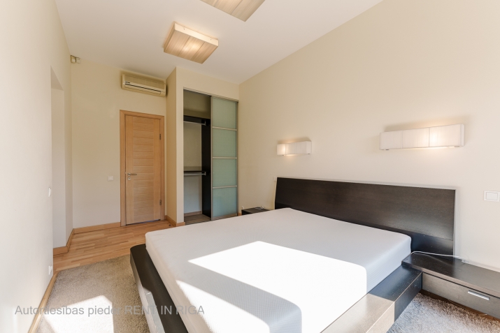 Izīrē māju, Ļaudonas iela 9, Rīga, Labais krasts, Dārzciems / 1 500 € 14