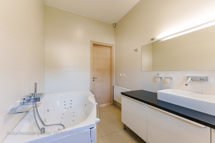 Izīrē māju, Ļaudonas iela 9, Rīga, Labais krasts, Dārzciems / 1 500 € 17