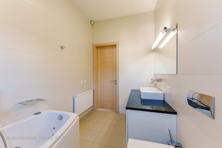 Izīrē māju, Ļaudonas iela 9, Rīga, Labais krasts, Dārzciems / 1 500 € 19