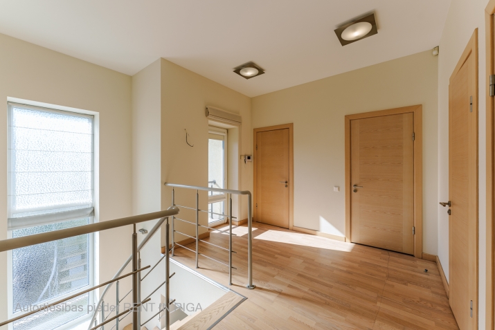 Izīrē māju, Ļaudonas iela 9, Rīga, Labais krasts, Dārzciems / 1 500 € 12