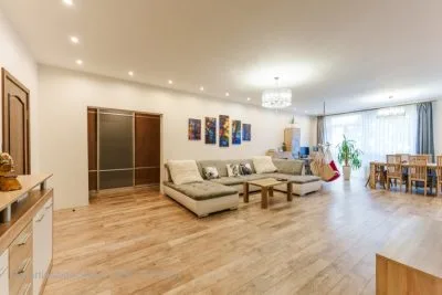 Pārdod dzīvokli, Ciemupes iela 1, Rīga, Labais krasts, Jugla / 162 000 € 2