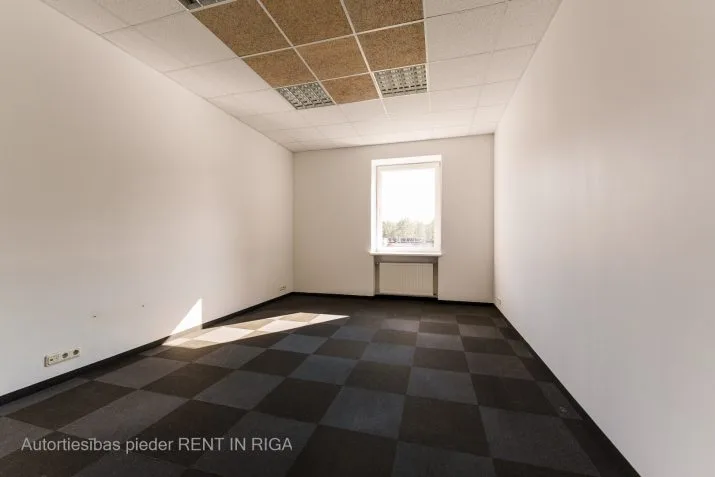 Šmerļa iela 3 1