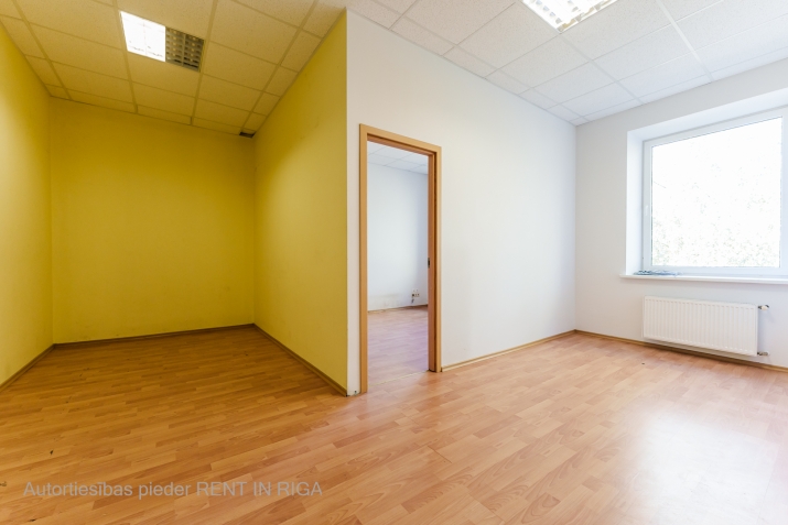 Šmerļa iela 3 6
