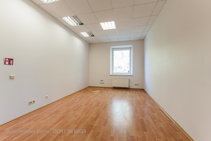 Šmerļa iela 3 1