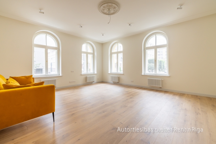 Izīrē biroju, Vilandes iela 11, Rīga, Labais krasts, Centrs / 4 200 € 19