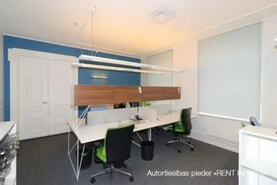 Pārdod namīpašums, Raina bulvaris iela 11, Rīga, Labais krasts, Centrs / 3 900 000 € 3