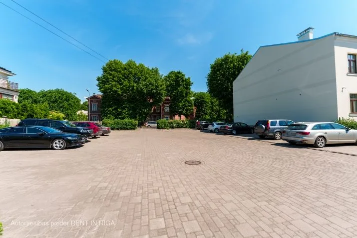 Baložu iela 33 43