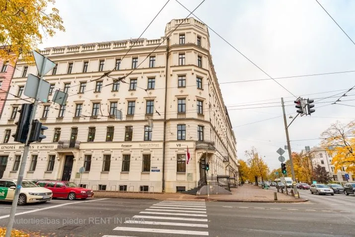 Valdemāra iela 8 1