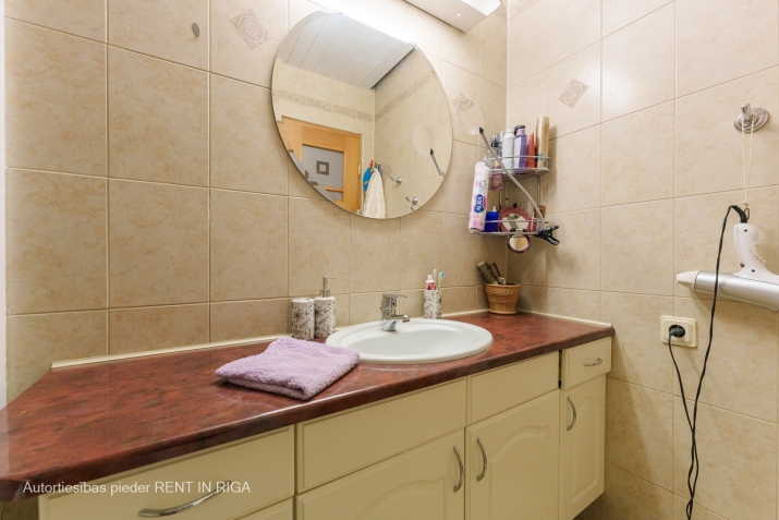 Pārdod dzīvokli, Jukuma Vācieša iela 2c, Rīga, Labais krasts, Pļavnieki / 85 000 € 15