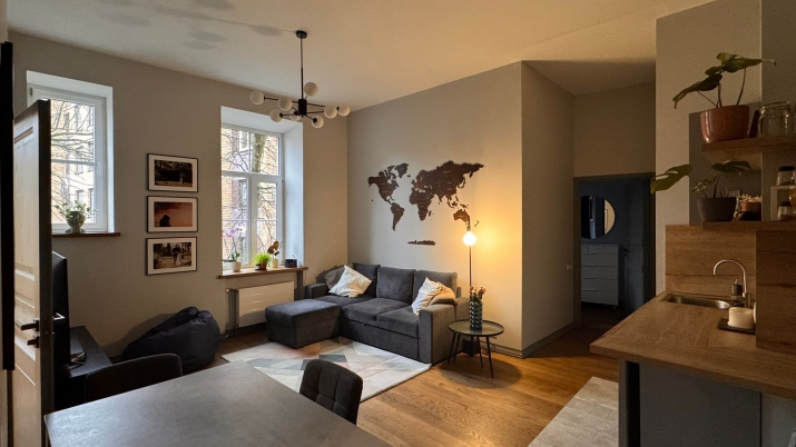 Izīrē dzīvokli, Skolas iela 36A, Rīga, Labais krasts, Centrs / 750 € 2