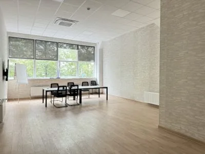 Izīrē tirdzniecības telpas, Uriekstes iela 4a, Rīga, Labais krasts, Centrs / 1 680 € 1