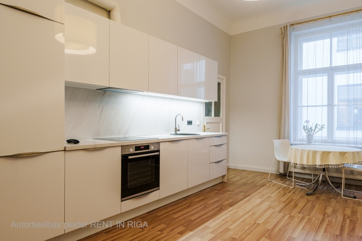 Izīrē dzīvokli, Vīlandes iela 3, Rīga, Labais krasts, Centrs / 450 € 9
