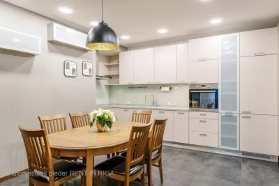 Pārdod dzīvokli, Alauksta iela 9, Rīga, Labais krasts, Centrs / 255 000 € 8