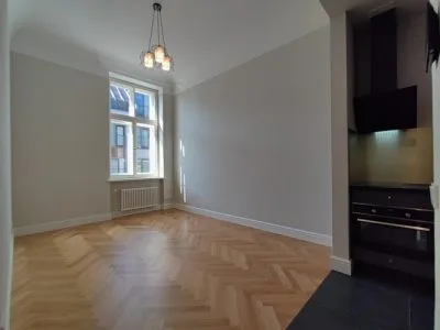 Izīrē dzīvokli, Kr.Valdemāra iela 27/29, Rīga, Labais krasts, Centrs / 750 € 1