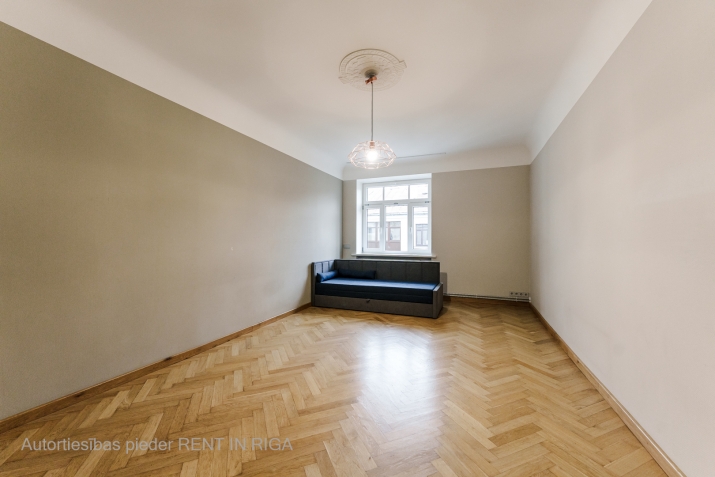 Izīrē dzīvokli, Skolas iela 30, Rīga, Labais krasts, Centrs / 650 € 10