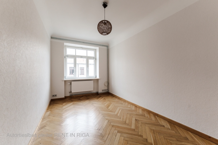 Izīrē dzīvokli, Skolas iela 30, Rīga, Labais krasts, Centrs / 650 € 14
