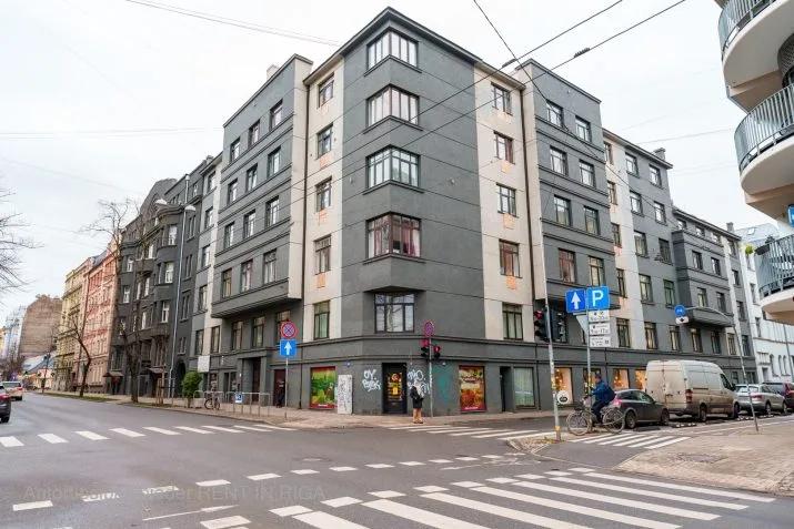 Apartment For Rent, Skolas street 30, Rīga, Labais krasts, Centrs / 650 € 25