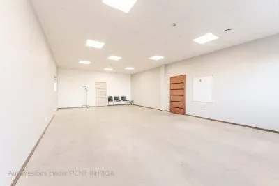 Izīrē biroju, Dzirnieku iela 16, Rīga, Kreisais krasts, Šampēteris / 1 250 € 6
