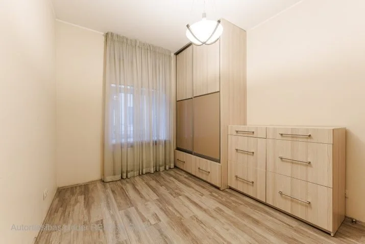 Izīrē dzīvokli, Emīlijas Benjamiņas iela 10, Rīga, Labais krasts, Centrs / 495 € 10