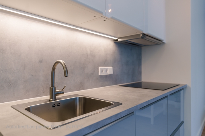Izīrē dzīvokli, Rūpniecības iela 27, Rīga, Labais krasts, Centrs / 850 € 10