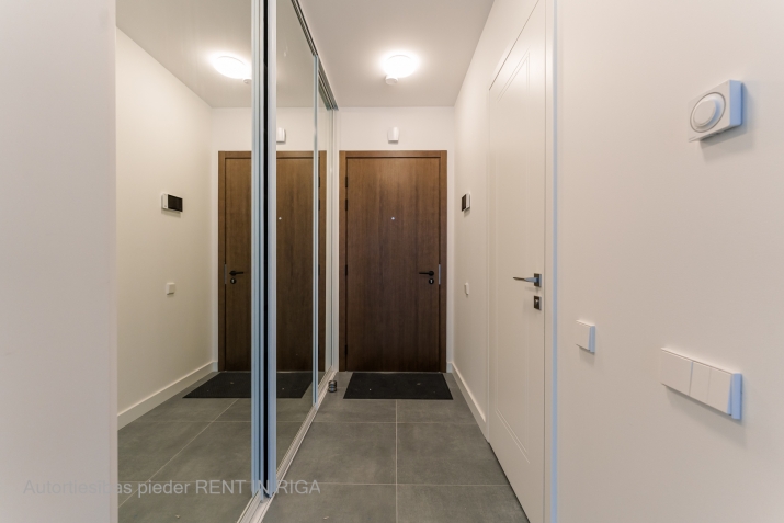 Izīrē dzīvokli, Rūpniecības iela 27, Rīga, Labais krasts, Centrs / 850 € 15