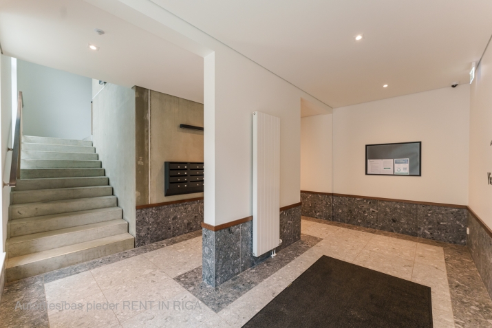 Izīrē dzīvokli, Rūpniecības iela 27, Rīga, Labais krasts, Centrs / 850 € 16