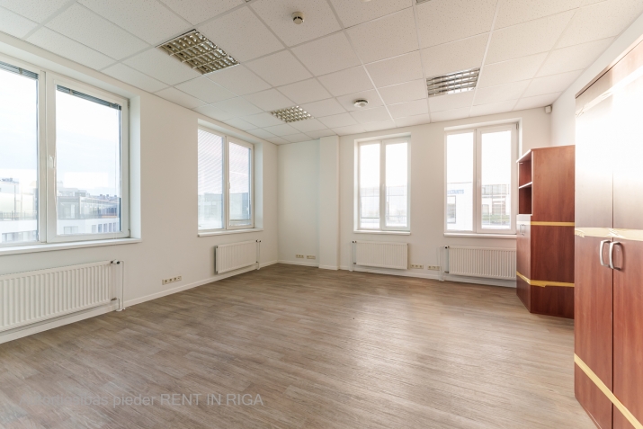 Izīrē biroju, Cēsu iela 31, Rīga, Labais krasts, Centrs / 2 576 € 1