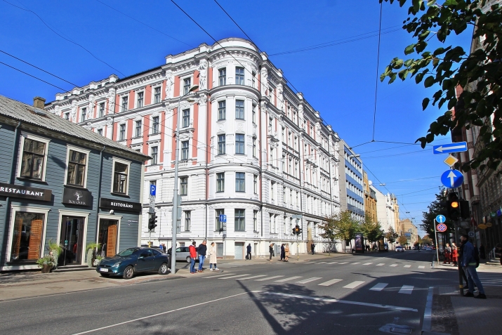 Izīrē dzīvokli, Kr.Valdemāra iela 27/29, Rīga, Labais krasts, Centrs / 870 € 12